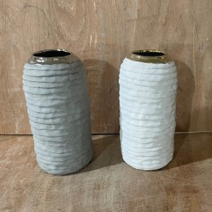 FLORERO DE PORCELANA 12.5X12.5X25CM