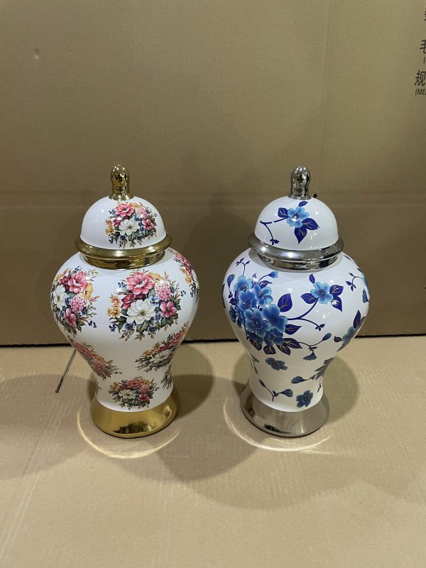 FLORERO C/TAPA DE PORCELANA C/DISEÑO  17X17X31 A/R