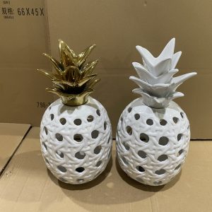 PIÑA PORCELANA C/HUECO 18X18X35CM