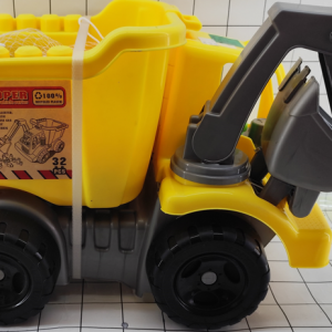 CAMION C/ACCESORIOS 32/1