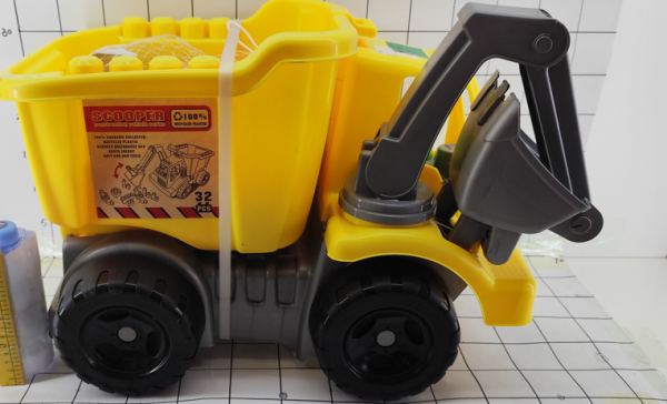 CAMION C/ACCESORIOS 32/1